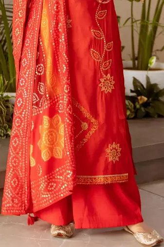 women ethnic motifs embroidered regular thread work kurta with palazzos & with dupatta