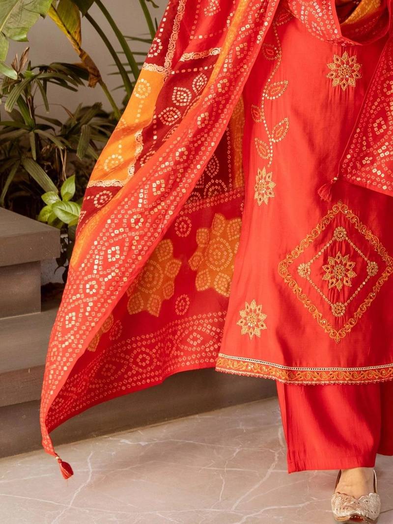 women ethnic motifs embroidered regular thread work kurta with palazzos & with dupatta