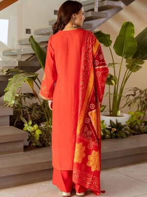 women ethnic motifs embroidered regular thread work kurta with palazzos & with dupatta 5