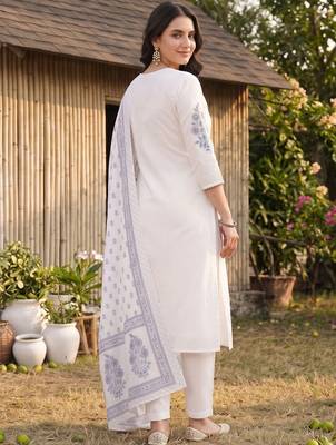 women ethnic motifs printed regular cotton kurta with trousers & with dupatta 4