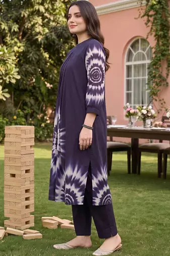 women dyed pleated cotton kurta with trousers