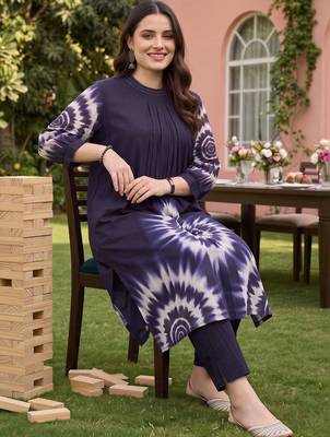 women dyed pleated cotton kurta with trousers 5