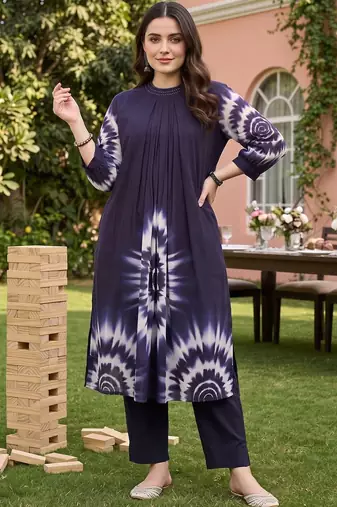 women dyed pleated cotton kurta with trousers