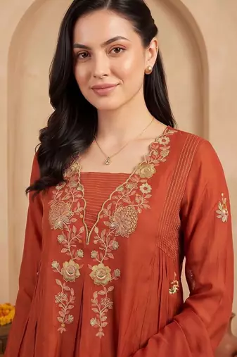 women ethnic motifs embroidered empire thread work kurta with trousers & with dupatta