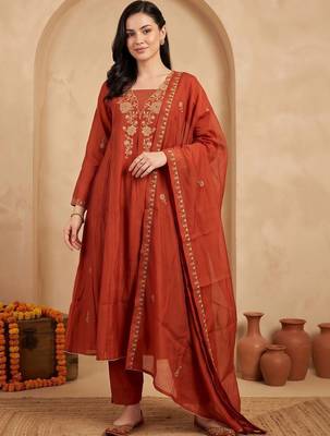 women ethnic motifs embroidered empire thread work kurta with trousers & with dupatta 6