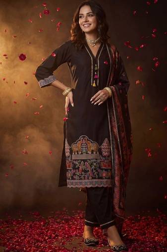 women ethnic motifs embroidered regular thread work kurta with trousers & with dupatta