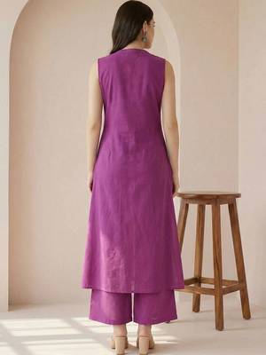 women ethnic motifs embroidered regular thread work cotton kurta with palazzos 4
