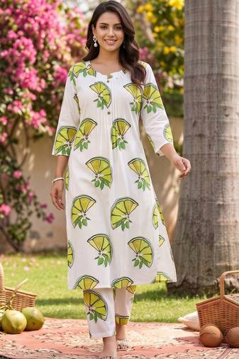 women printed regular cotton kurta with trousers