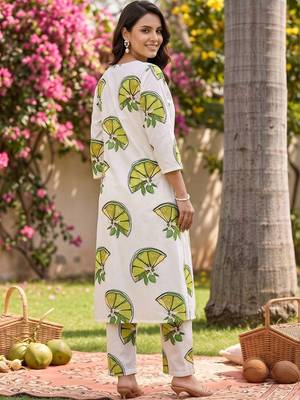 women printed regular cotton kurta with trousers 4