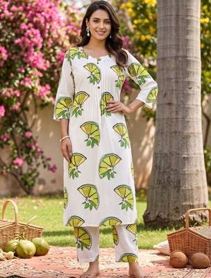women printed regular cotton kurta with trousers 6