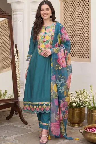 women floral embroidered regular thread work kurta with trousers & with dupatta