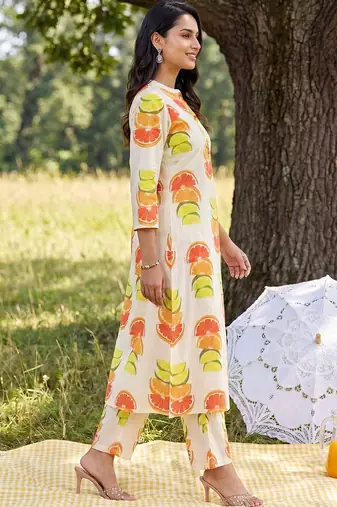 women printed regular cotton kurta with trousers