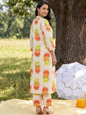 women printed regular cotton kurta with trousers 4