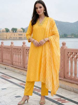 women ethnic motifs printed regular thread work kurta with trousers & with dupatta 1