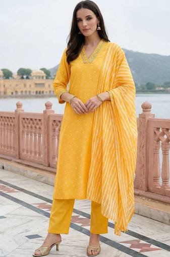 women ethnic motifs printed regular thread work kurta with trousers & with dupatta