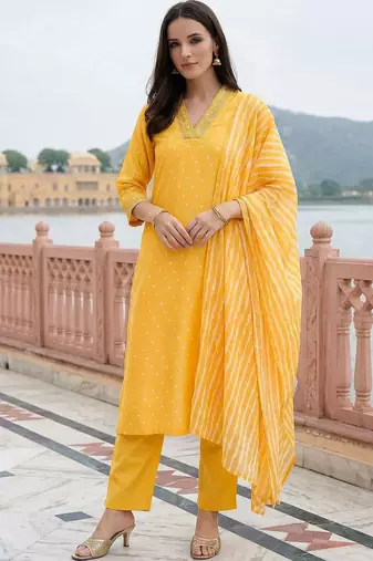 women ethnic motifs printed regular thread work kurta with trousers & with dupatta