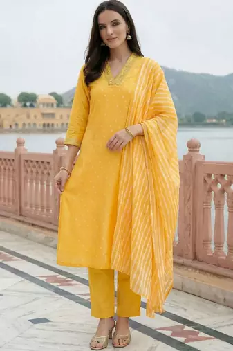 women ethnic motifs printed regular thread work kurta with trousers & with dupatta