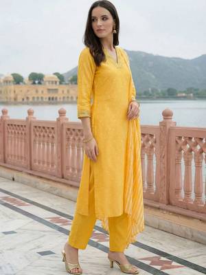 women ethnic motifs printed regular thread work kurta with trousers & with dupatta 3