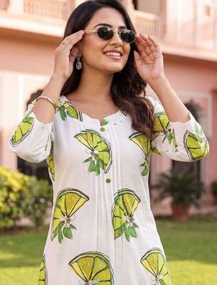 women printed regular cotton kurta with trousers 2