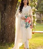 women floral printed regular kurta with trousers & with dupatta
