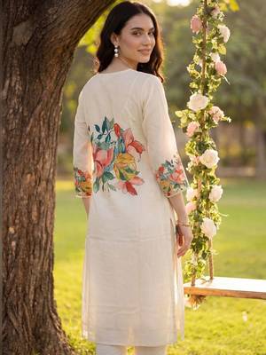 women floral printed regular kurta with trousers & with dupatta 4
