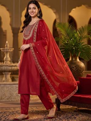 women ethnic motifs embroidered regular thread work liva kurta with trousers & with dupatta 1