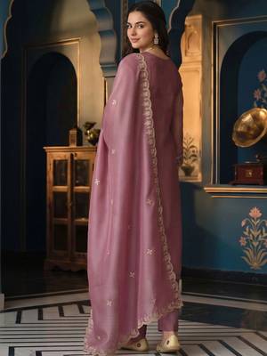 women ethnic motifs embroidered regular thread work kurta with trousers & with dupatta 4