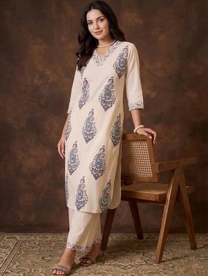 women ethnic motifs printed regular cotton kurta with palazzos 1