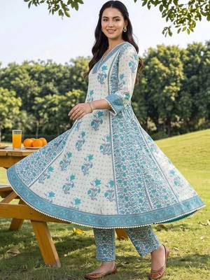 women floral printed panelled beads and stones cotton kurta with trousers & with dupatta 6