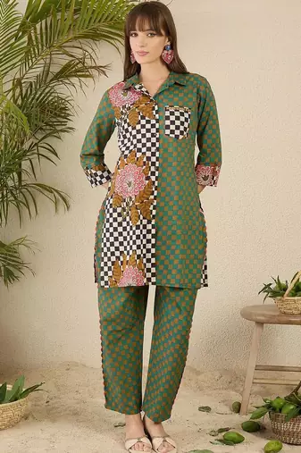 women printed regular cotton kurta with trousers