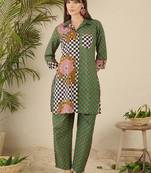 women printed regular cotton kurta with trousers
