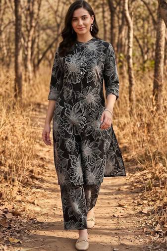 women floral printed regular kurta with palazzos