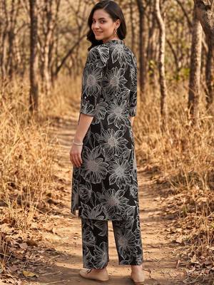 women floral printed regular kurta with palazzos 4