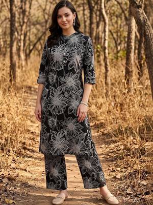 women floral printed regular kurta with palazzos 6