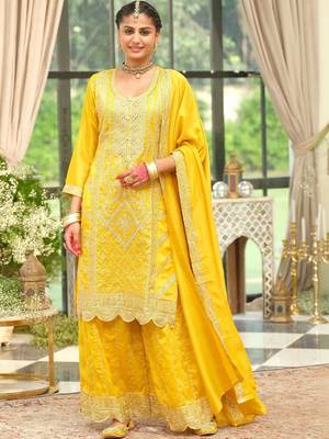 women ethnic motifs embroidered regular thread work kurta with palazzos & with dupatta 3