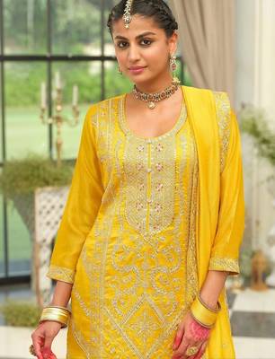 women ethnic motifs embroidered regular thread work kurta with palazzos & with dupatta 4