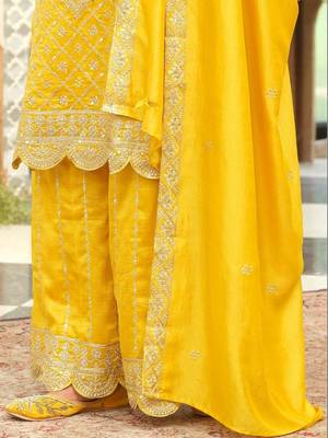 women ethnic motifs embroidered regular thread work kurta with palazzos & with dupatta 5
