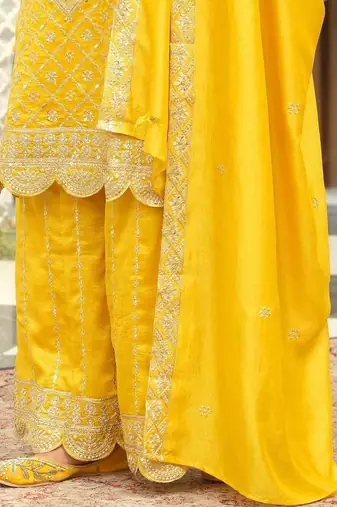 women ethnic motifs embroidered regular thread work kurta with palazzos & with dupatta