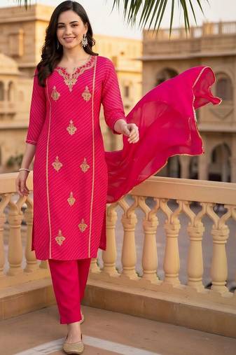 women ethnic motifs printed regular thread work kurta with trousers & with dupatta