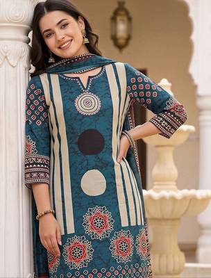 women ethnic motifs printed regular cotton kurta with trousers & with dupatta 2