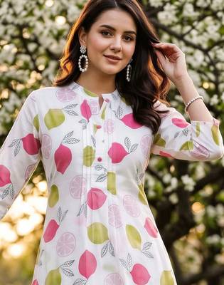 women printed regular cotton kurta with trousers 2