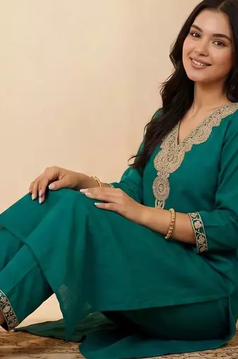 women ethnic motifs embroidered regular thread work kurta with trousers