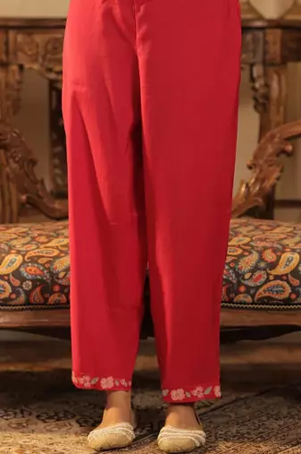 women floral embroidered regular sequinned kurta with trousers & with dupatta