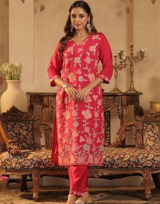 women floral embroidered regular sequinned kurta with trousers & with dupatta 5