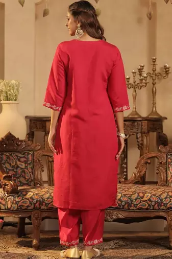 women floral embroidered regular sequinned kurta with trousers & with dupatta