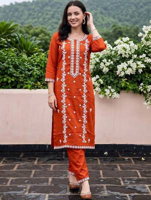 women ethnic motifs embroidered regular thread work kurta with trousers 6