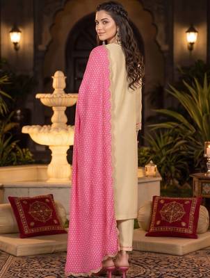 women ethnic motifs embroidered regular thread work kurta with trousers & with dupatta 4