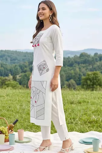women printed regular cotton kurta with trousers