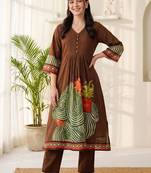 women ethnic motifs printed empire cotton kurta with trousers