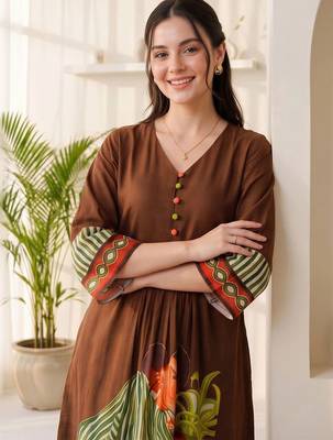 women ethnic motifs printed empire cotton kurta with trousers 6